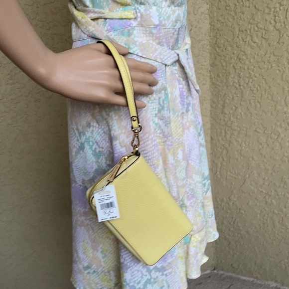 Michael Kors Jet Set Travel Lg Flat Multifunctional Phone Case-Wristlet-Wallet - Picture 14 of 16